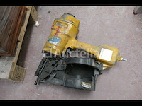 Bostitch spijkermachine voor dakbedekking - afbeelding 1 van  6