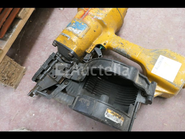 Bostitch spijkermachine voor dakbedekking - afbeelding 3 van  6