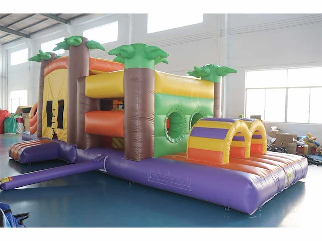 Bouncy castle 'hindernisbaan' - afbeelding 3 van  10