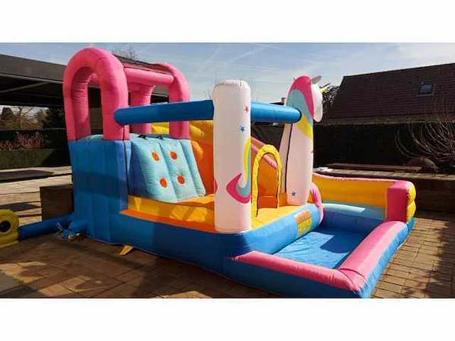 Bouncy castle 'unicorn' - afbeelding 2 van  6