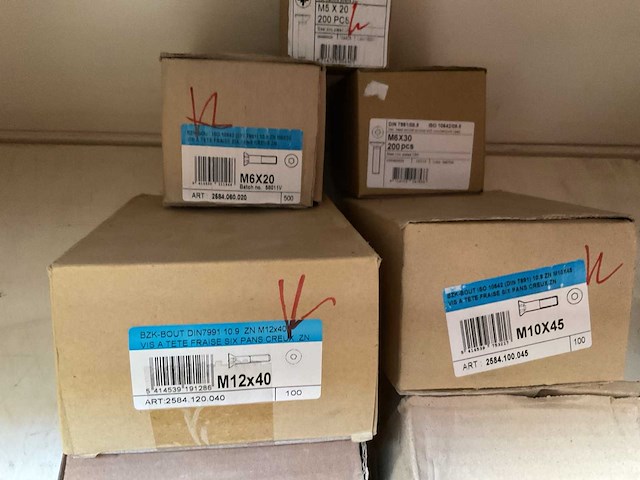 Bouten en houtschroeven - afbeelding 4 van  6