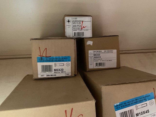 Bouten en houtschroeven - afbeelding 5 van  6