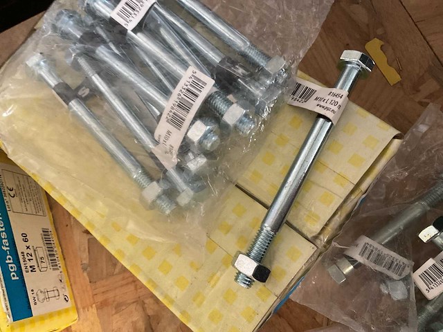 Bouten en moeren - afbeelding 5 van  7