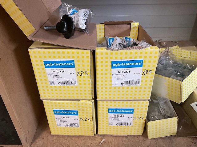 Bouten en ringen - afbeelding 3 van  6