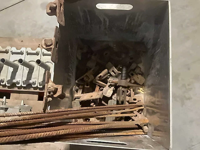 Bouw- en bevestigingsmateriaal voor gietwanden - afbeelding 3 van  4