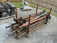 Bouw stippen / schoren - afbeelding 1 van  2