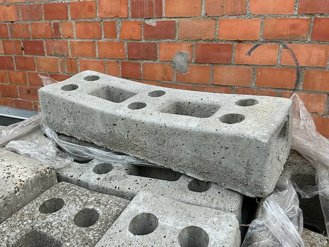 Bouwhek betonblokken (32x) - afbeelding 2 van  3