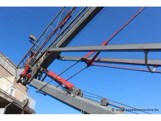 Bouwkraan gru dalbe, type hs293-30m, bj 2006 plus betonsilo 350l en palethaak 2ton - afbeelding 12 van  13