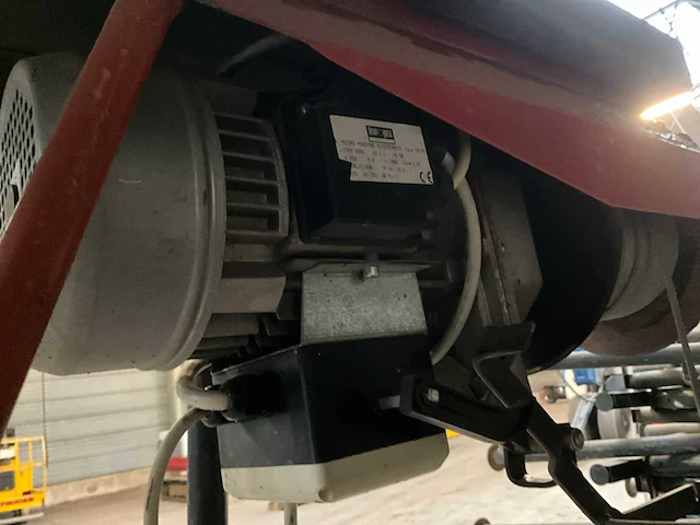 Bouwlier hijslier met portiek max 300 kg - afbeelding 9 van  12