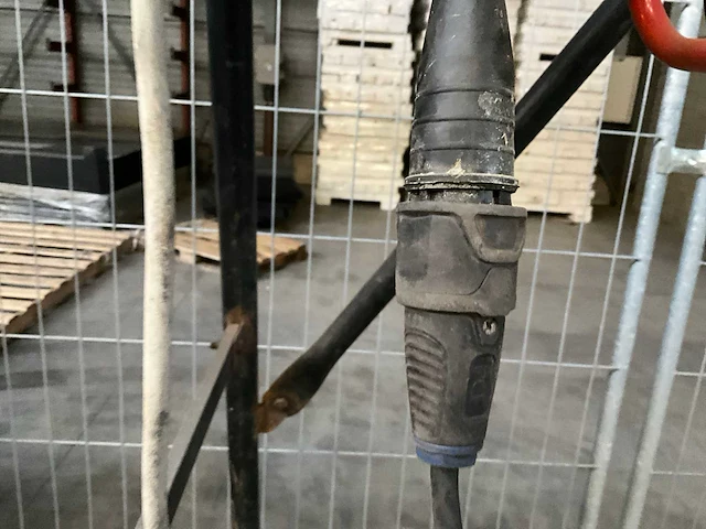 Bouwlier hijslier met portiek max 300 kg - afbeelding 12 van  12