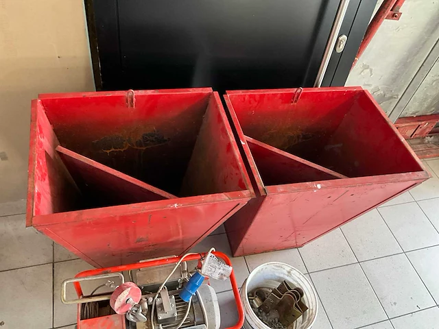 Bouwlift hijslier met portiek 400kg kabel 25 m - afbeelding 14 van  16