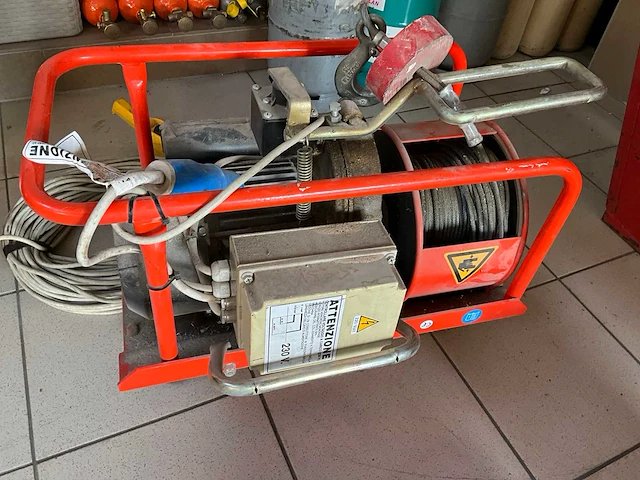 Bouwlift hijslier met portiek 400kg kabel 25 m - afbeelding 16 van  16