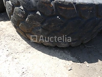 Bouwmachine band bridgestone 23.5 r 25 - afbeelding 3 van  3