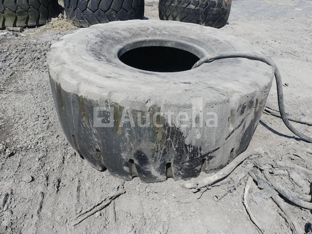 Bouwmachine band bridgestone 23.5 r 25 - afbeelding 2 van  3