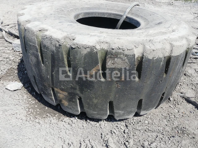 Bouwmachine band bridgestone 23.5 r 25 - afbeelding 3 van  3
