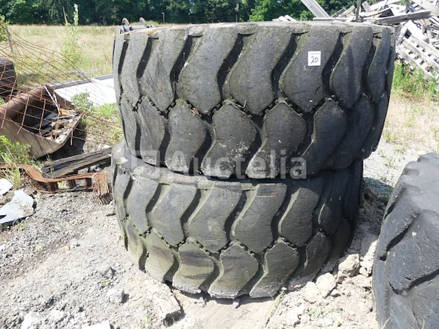 Bouwmachine band bridgestone 23.5 r 25 - afbeelding 1 van  3