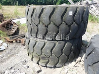 Bouwmachine band bridgestone 23.5 r 25 - afbeelding 1 van  3
