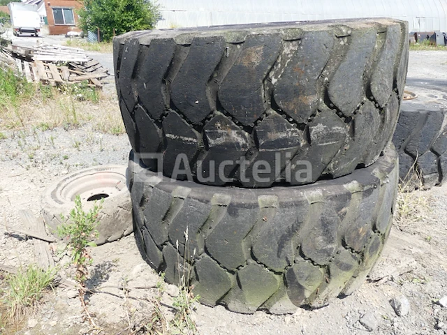 Bouwmachine band bridgestone 23.5 r 25 - afbeelding 3 van  3