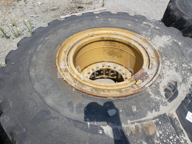Bouwmachine band michelin 26.5 r 25 - afbeelding 1 van  3