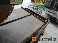 Bouwzaag op tafel onbekende merk en model - afbeelding 2 van  6
