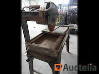 Bouwzaag op tafel onbekende merk en model - afbeelding 4 van  6