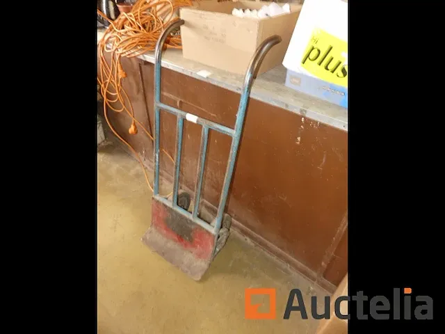 Bovenblad voor bloemsierkunst en de inhoud, compost, steekwagen,... - afbeelding 6 van  9