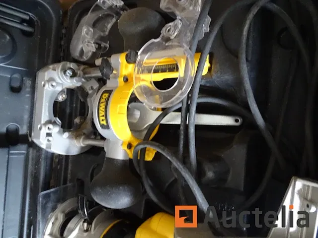 Bovenfrees dewalt d26204 q5 type 1 in zijn doos - afbeelding 3 van  6