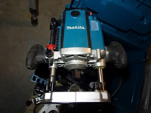 Bovenfrees makita - afbeelding 2 van  4
