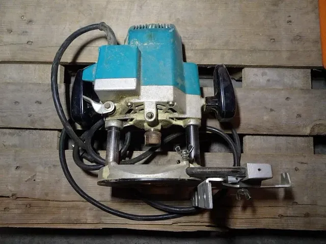 Bovenfrees makita - afbeelding 1 van  2
