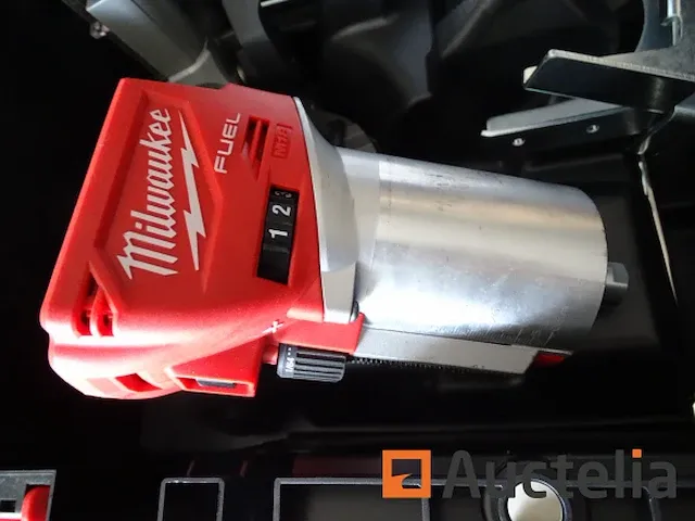 Bovenfrees milwaukee m18 ftr in zijn systainer - afbeelding 5 van  8