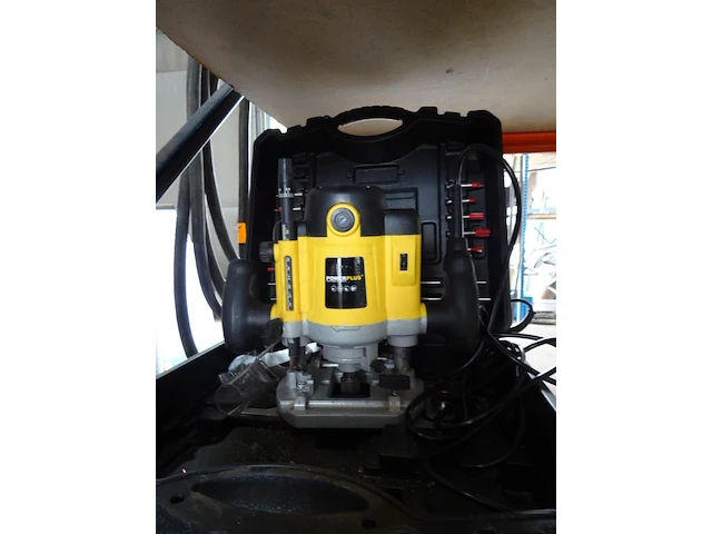 Bovenfrees powerplus en cirkelzaag skilsaw - afbeelding 4 van  6