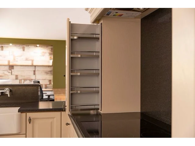 Box 14: keuken cottage - afbeelding 29 van  41