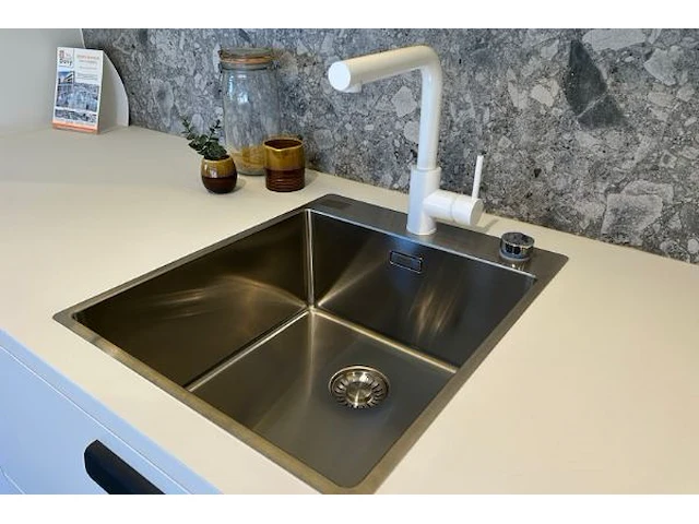 Box 4: appartementskeuken toronto - afbeelding 6 van  44