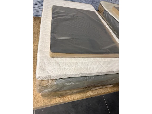 Boxspring 120x200 antraciet stof - afbeelding 1 van  2