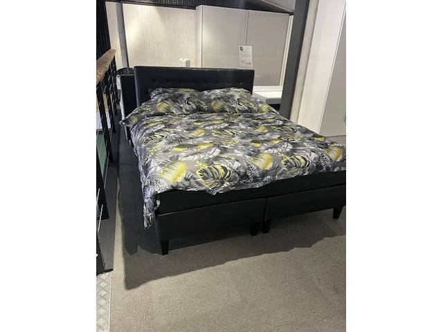 Boxspring 160x200 zwart lederlook - afbeelding 1 van  1