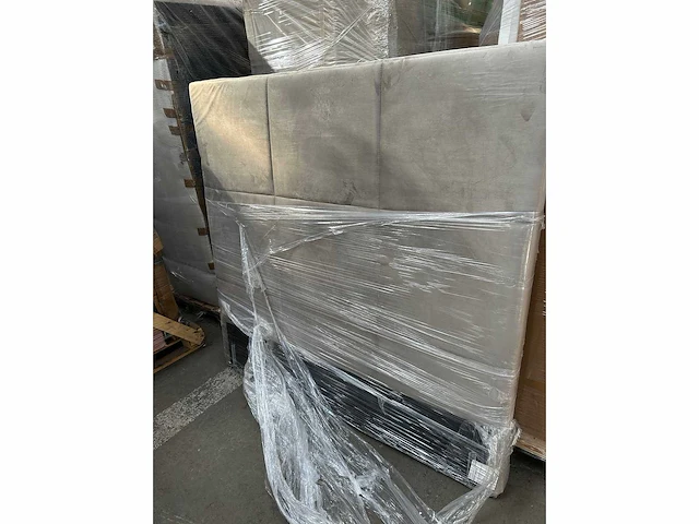 Boxspring box - 160 x 200 cm - fluweel - afbeelding 1 van  5