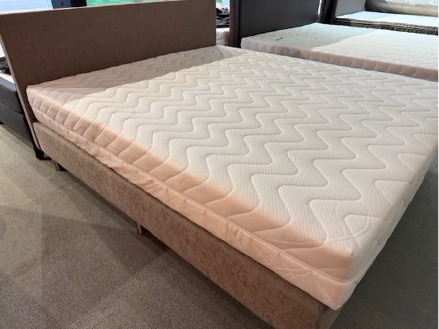 Boxspring comfort 180x200 - afbeelding 1 van  1