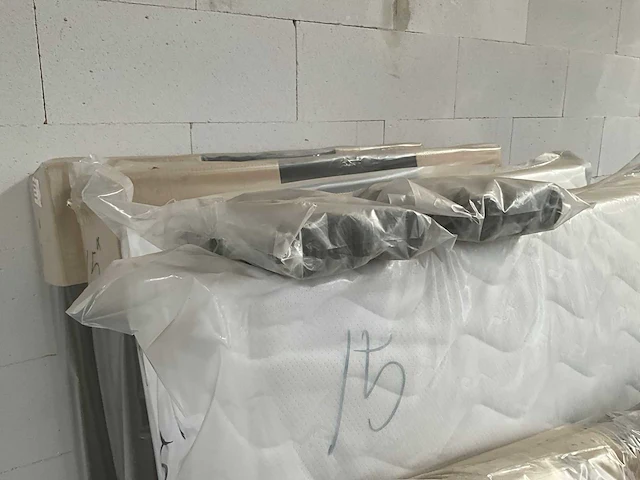 Boxspring inari (180x200) - afbeelding 4 van  5
