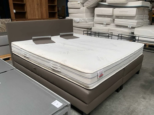 Boxspring - afbeelding 2 van  6