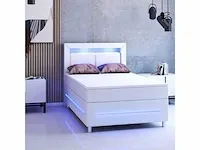 Boxspringmatrassen, topmatrassen en led-verlichting - afbeelding 1 van  5