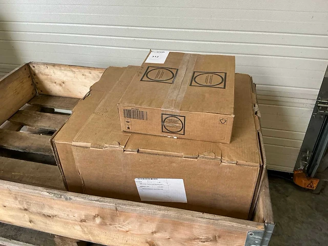 B&r acopos multi e0500 / 8bve0500hc00.000-1 uitbreidingsmodule met base - afbeelding 5 van  12