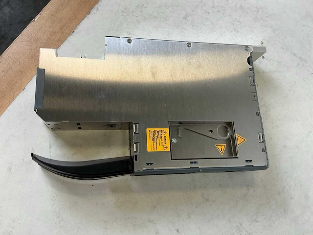 B&r acopos multi e0500 / 8bve0500hc00.000-1 uitbreidingsmodule met base - afbeelding 9 van  12