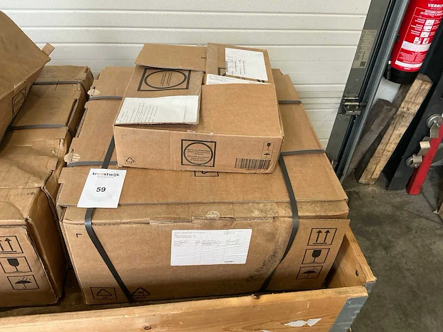 B&r acopos multi e0500 / 8bve0500hc00.000-1 uitbreidingsmodule met base - afbeelding 4 van  11