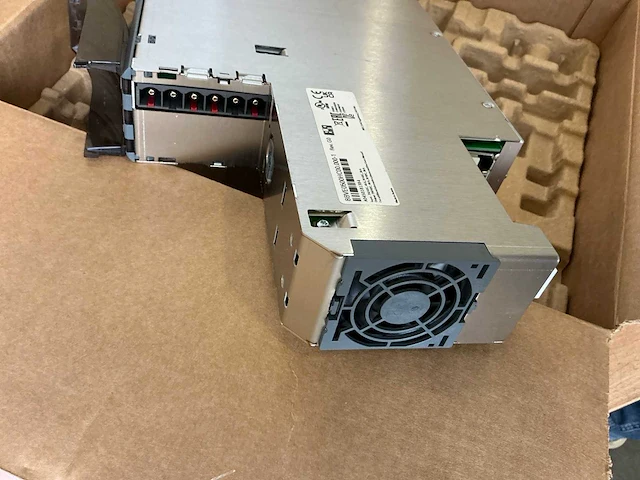 B&r acopos multi e0500 / 8bve0500hc00.000-1 uitbreidingsmodule met base - afbeelding 9 van  11