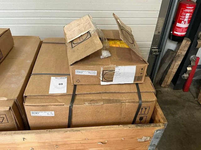 B&r acopos multi e0500 / 8bve0500hc00.000-1 uitbreidingsmodule met base - afbeelding 4 van  11