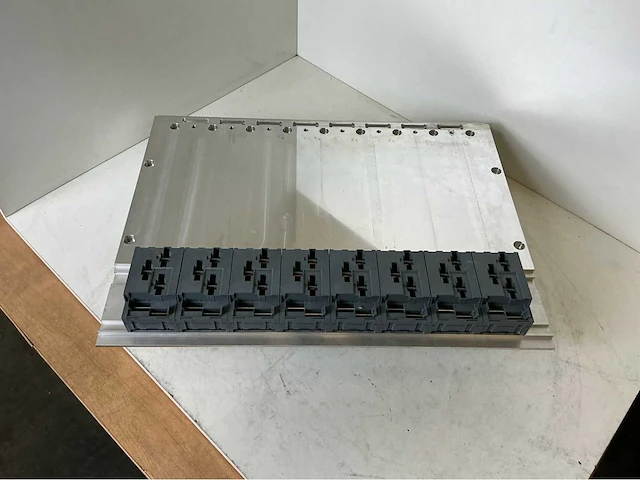 B&r acopos multi e0500 / 8bve0500hc00.000-1 uitbreidingsmodule met base - afbeelding 10 van  10