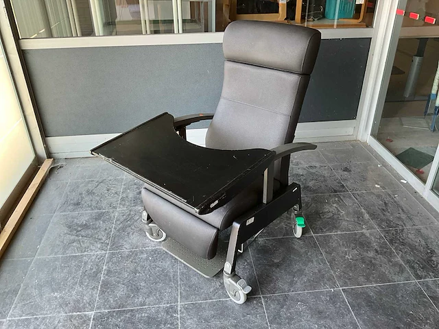 Braekevelt mobiele ziekenhuisstoel - afbeelding 1 van  7