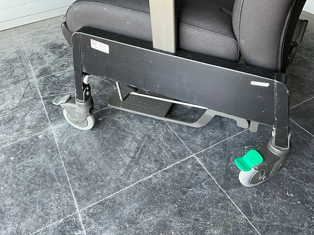 Braekevelt mobiele ziekenhuisstoel - afbeelding 6 van  7