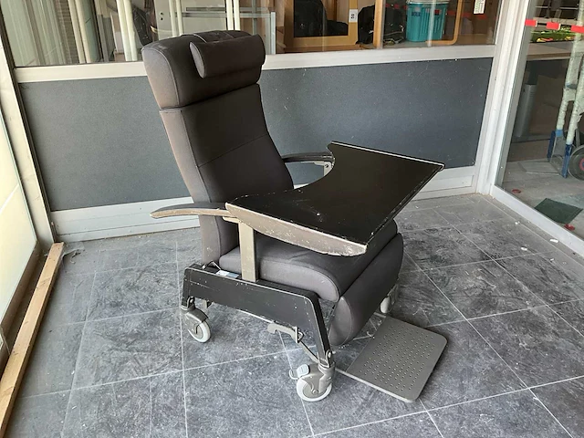 Braekevelt mobiele ziekenhuisstoelen (4x) - afbeelding 1 van  7