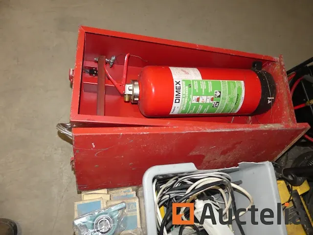 Brandblusapparaat en kast, persluchthaspel, batterijgevoede spot, wentellager - afbeelding 5 van  11
